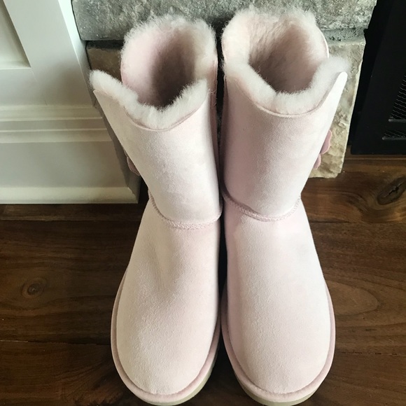 UGG Bailey Button Poppy - Picture 3 of 8